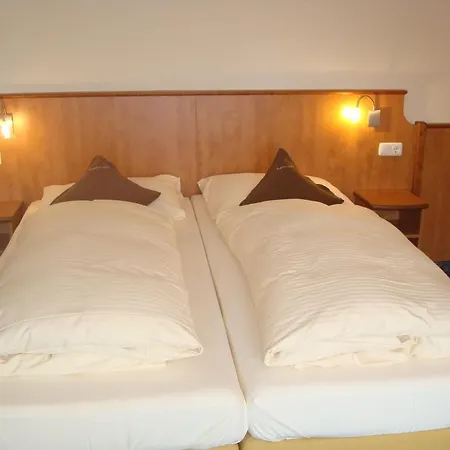 Hotel Seefelder Hof 3*