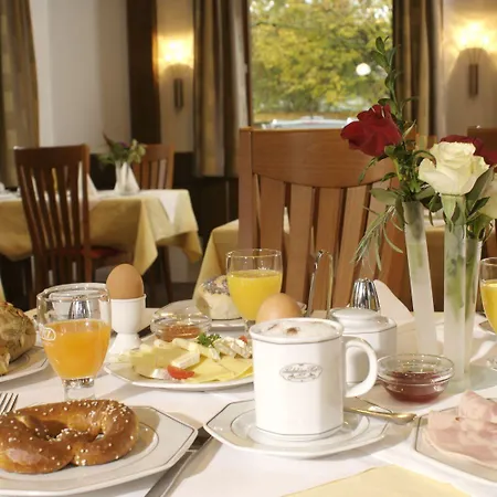 Hotel Seefelder Hof 3*